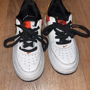 Nike Kids White and Black Sneakers with Orange Accents